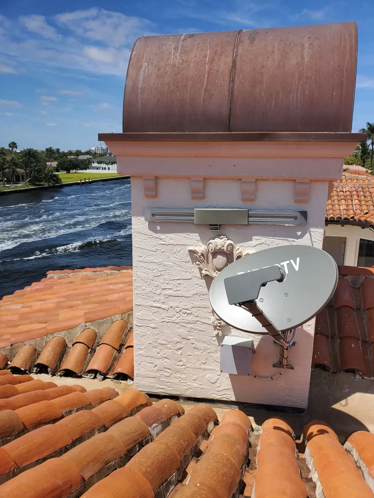 satellite TV repair Jupiter FL coastal home dish installation near ocean